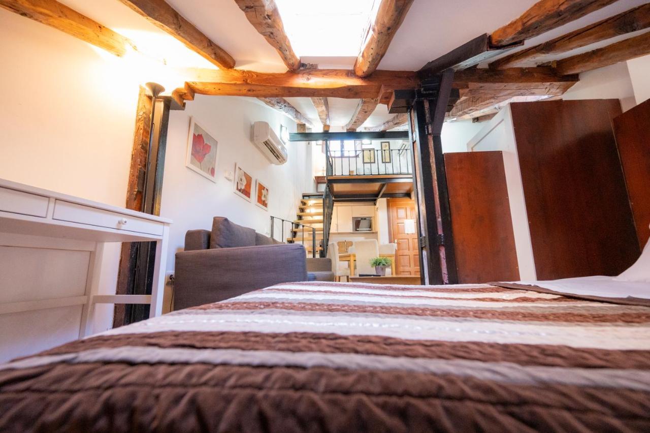Apartament Huertas *