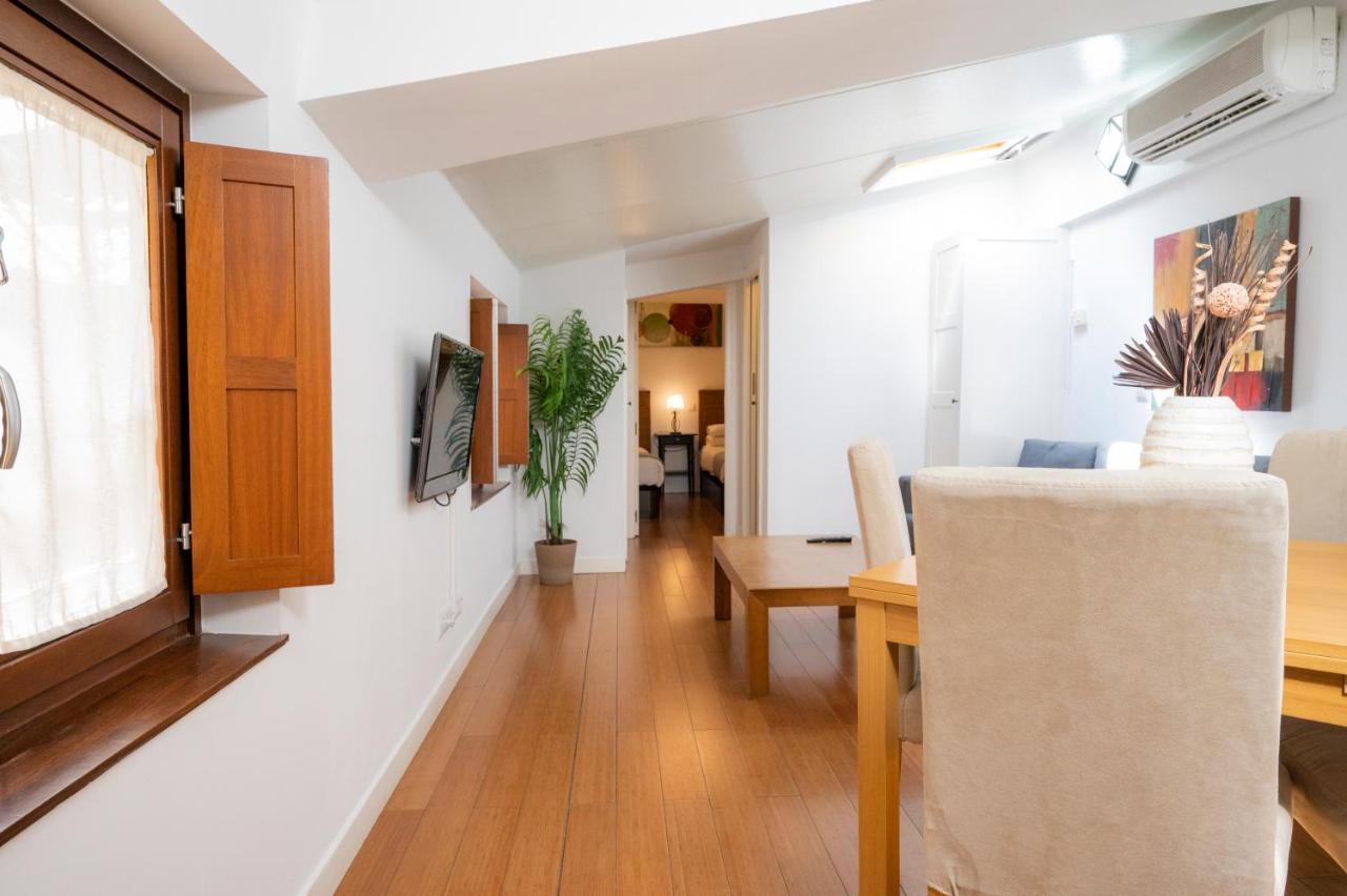 Apartament Huertas *